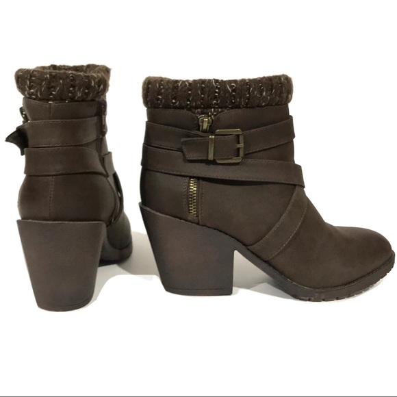 NWT Strappy Sweater Cuff Chunky Heel Ankle Boots - Picture 2 of 16